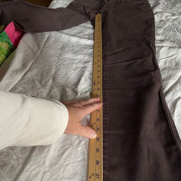 Kuhl size 2 short brown slight flare pants - Picture 7 of 9